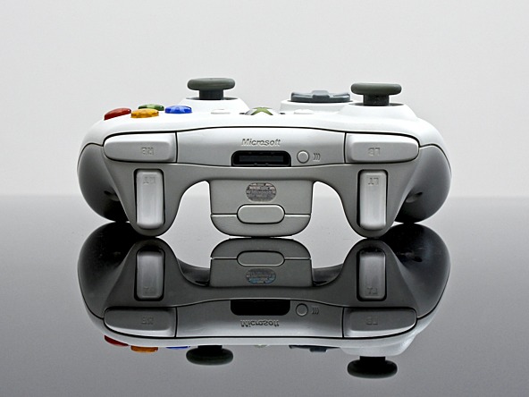Gaming hand console